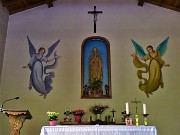 25 Interno chiesetta S. Maria di Lourdes 